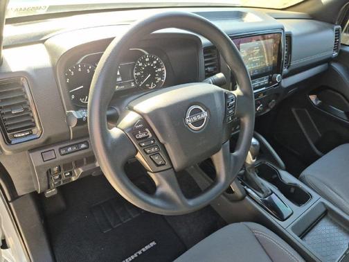 Glacier White 2023 Nissan Frontier SV