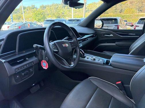 2024 Cadillac Escalade Sport