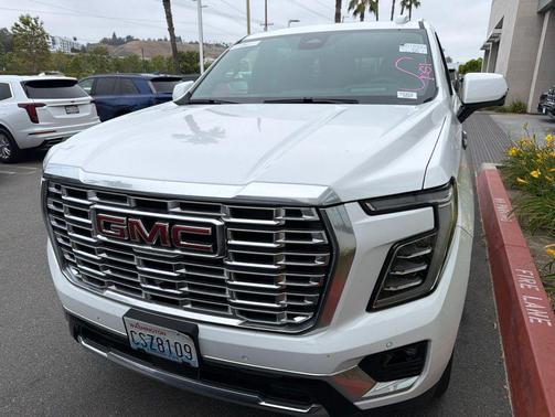 Summit White 2025 GMC Yukon Denali