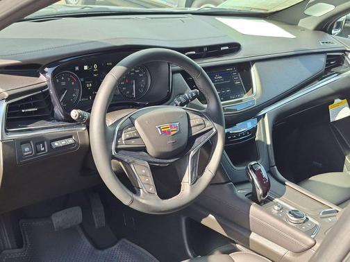 Argent Silver Metallic 2026 Cadillac XT5 Premium Luxury