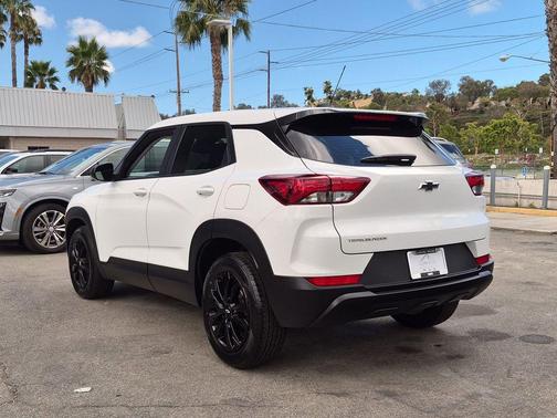 Summit White 2023 Chevrolet Trailblazer LS