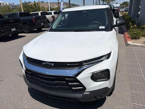 Summit White 2023 Chevrolet Trailblazer LS