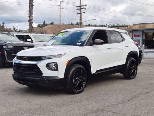 Summit White 2023 Chevrolet Trailblazer LS