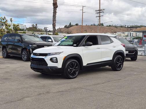 Summit White 2023 Chevrolet Trailblazer LS