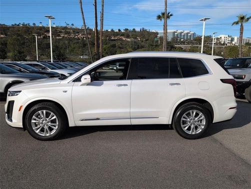 2025 Cadillac XT6 Luxury FWD