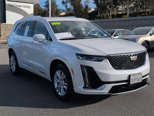 2025 Cadillac XT6 Luxury FWD