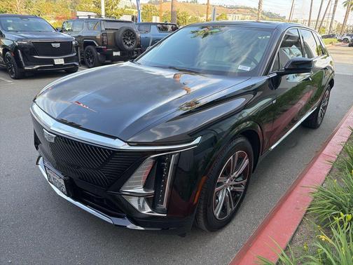 Stellar Black Metallic 2024 Cadillac LYRIQ Luxury