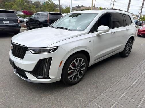 Crystal White Tricoat 2023 Cadillac XT6 Sport AWD