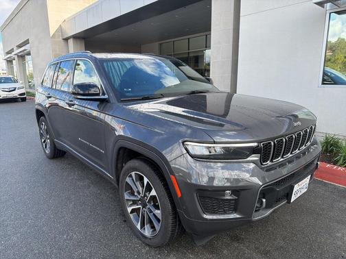 2022 Jeep Grand Cherokee Overland