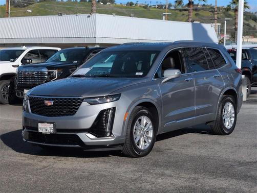 2025 Cadillac XT6 Luxury AWD