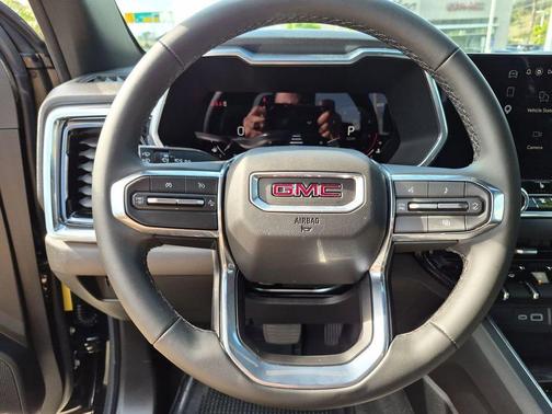 Onyx Black 2026 GMC Canyon Elevation