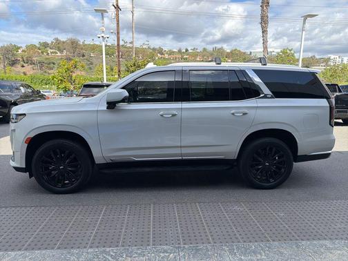 Crystal White Tricoat 2023 Cadillac Escalade Premium Luxury