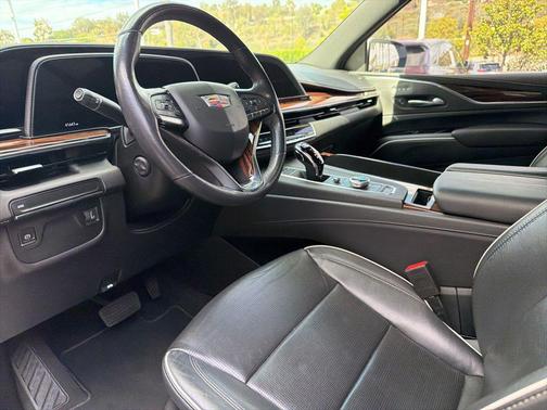 Crystal White Tricoat 2023 Cadillac Escalade Premium Luxury