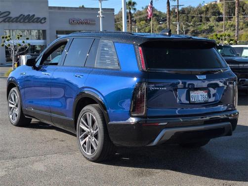 2026 Cadillac VISTIQ Sport