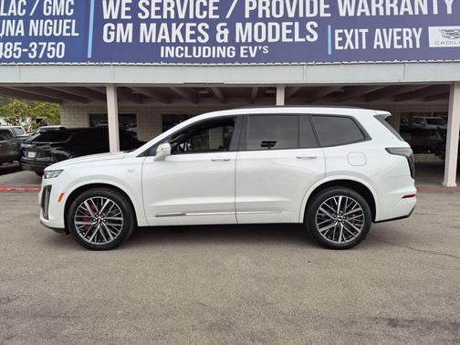 Crystal White Tricoat 2024 Cadillac XT6 Sport AWD