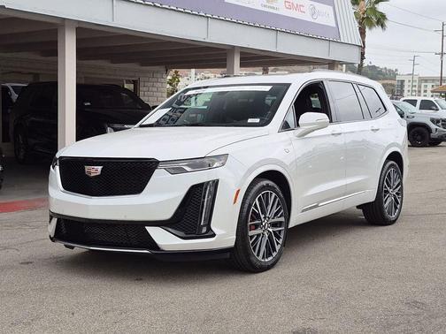 Crystal White Tricoat 2024 Cadillac XT6 Sport AWD