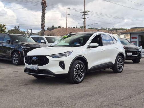 White Metallic 2024 Ford Escape PHEV SE