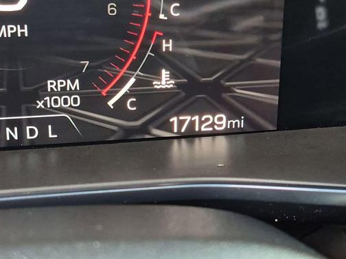 Summit White 2023 GMC Canyon AT4