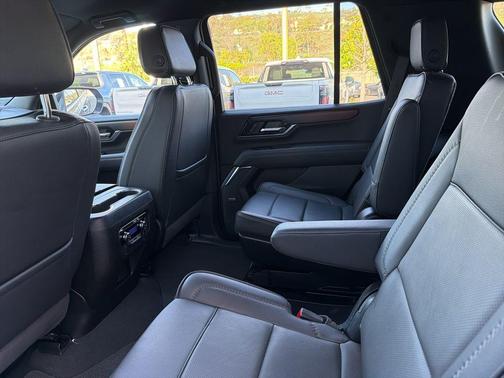 Onyx Black 2025 GMC Yukon Denali