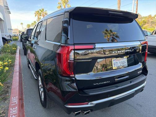 Onyx Black 2025 GMC Yukon Denali
