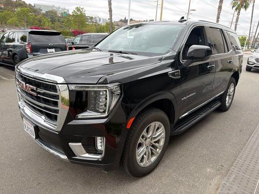 Onyx Black 2024 GMC Yukon SLT