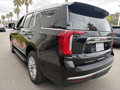Onyx Black 2024 GMC Yukon SLT