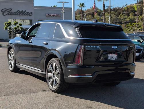 2025 Cadillac Escalade IQ Luxury 2