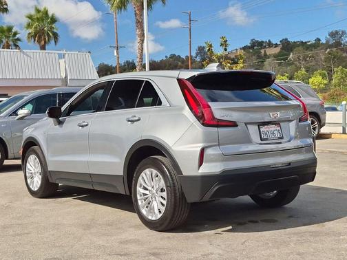 Argent Silver Metallic 2024 Cadillac XT4 Luxury