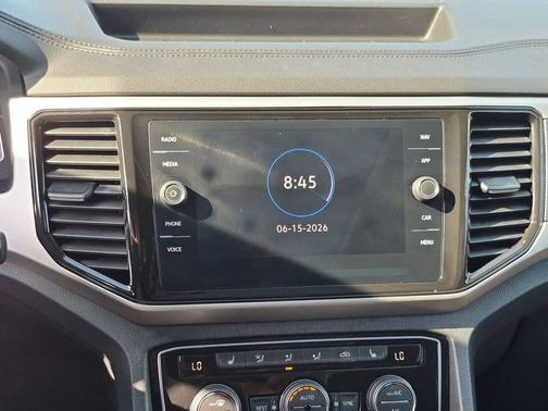 Pure White 2021 Volkswagen Atlas 3.6L SEL