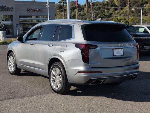 2023 Cadillac XT6 Luxury FWD