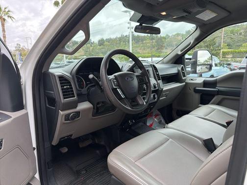 OXFORD WHITE 2022 Ford F-250 XL