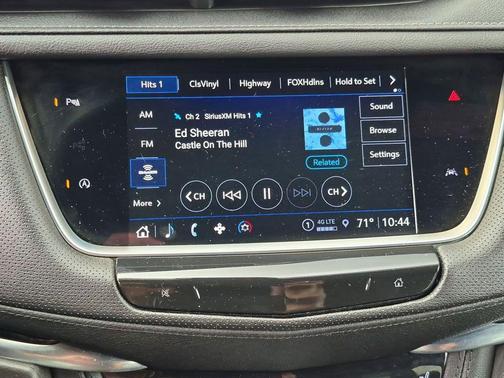 Crystal White Tricoat 2023 Cadillac XT6 Luxury FWD