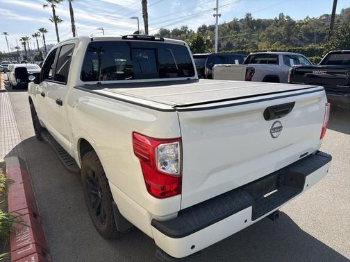 2024 Nissan Titan SV