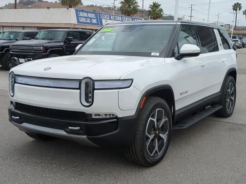 2023 Rivian R1S Adventure