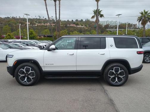 2023 Rivian R1S Adventure