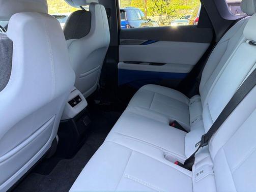 Argent Silver Metallic 2026 Cadillac OPTIQ Sport
