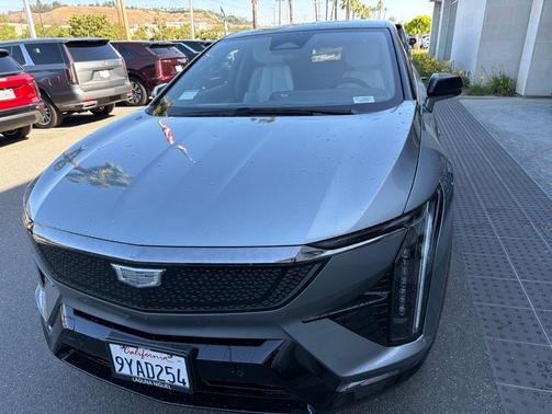 Argent Silver Metallic 2026 Cadillac OPTIQ Sport