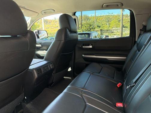 2016 Toyota Tundra SR5