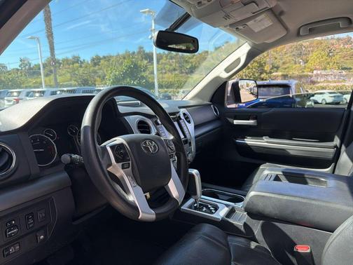 2016 Toyota Tundra SR5