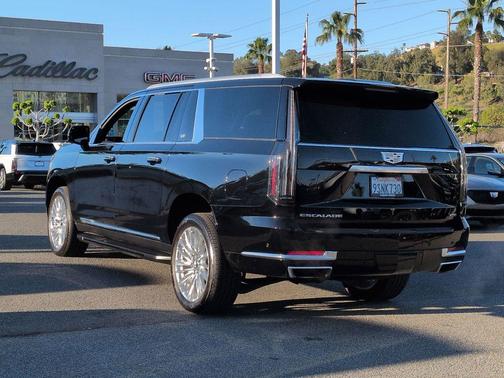 2025 Cadillac Escalade ESV Premium Luxury