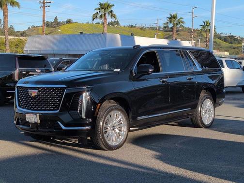 2025 Cadillac Escalade ESV Premium Luxury