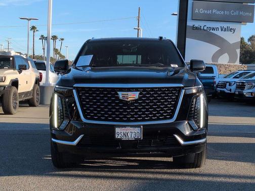 2025 Cadillac Escalade ESV Premium Luxury