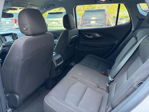 Summit White 2023 GMC Terrain SLE