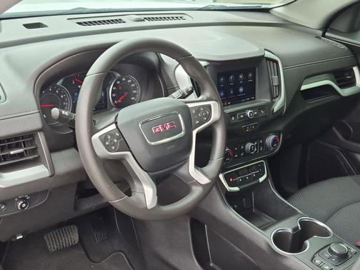 Summit White 2023 GMC Terrain SLE