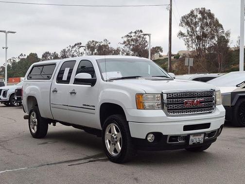 Summit White 2011 GMC Sierra 2500 Denali
