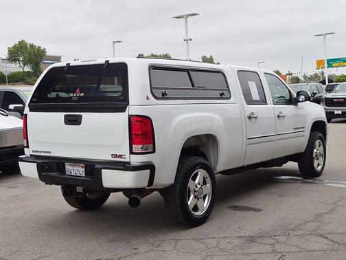 Summit White 2011 GMC Sierra 2500 Denali