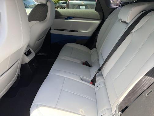 Argent Silver Metallic 2026 Cadillac OPTIQ Sport