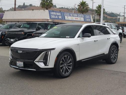 2025 Cadillac LYRIQ Sport