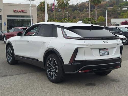 2025 Cadillac LYRIQ Sport