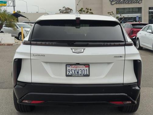 2025 Cadillac LYRIQ Sport